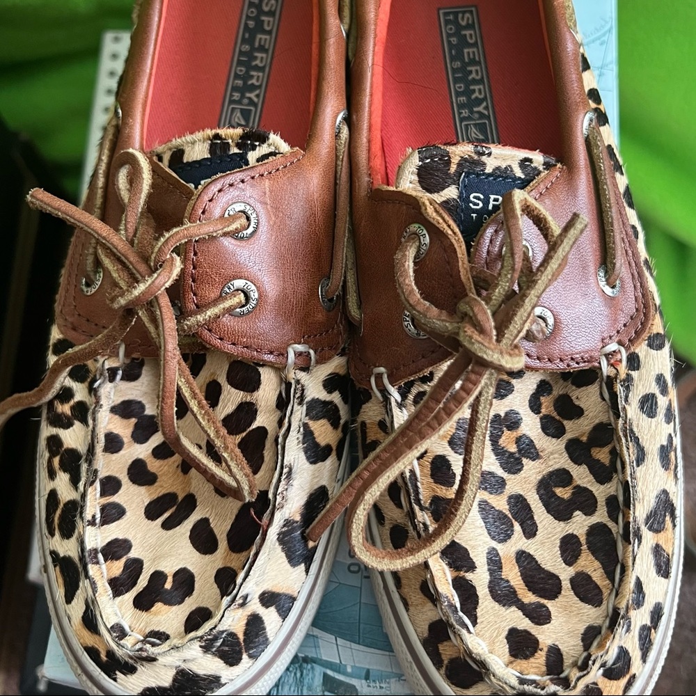 Sperry, leopard print, women’s size 6